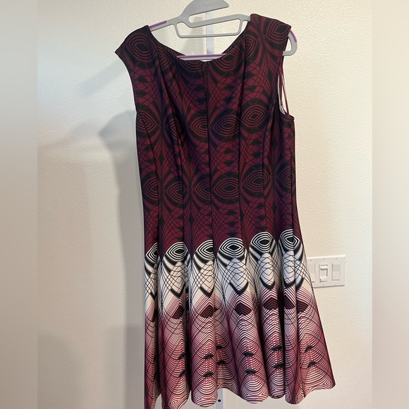 Gabby Skye Red and Black Geometric Midi Dress - Picture 1 of 3